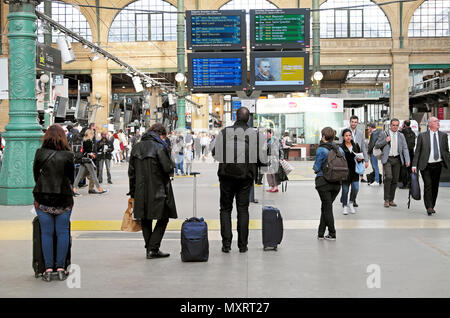 Innenansicht des Gare du Nord in Paris Frankreich Europa KATHY DEWITT Stockfoto