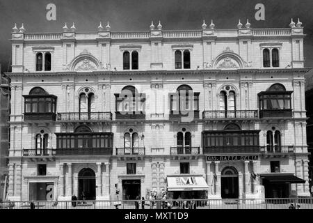 Street Scene, Trio ir Repubblika, Valletta, Malta Stockfoto