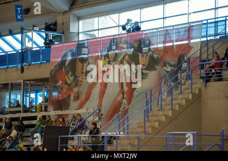 Banner der Nationalen Langstrecken-eisschnellauf Team im Eisschnelllauf Olympic Oval, Universität Calgary, Calgary, Alberta, Kanada. 1988 Winter Olymp Stockfoto