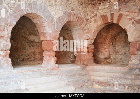 Römische Thermen in Caldes de Montbui. Touristische Destination und leere Raum für Editor's Text. Stockfoto