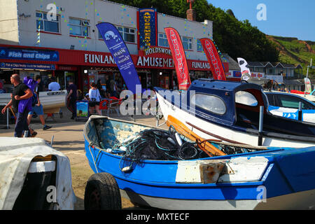 Filey North Yorkshire UK 1.Juni 2018 Blick auf die gepflasterte Landung in Filey Bucht - Editorial Stockfoto