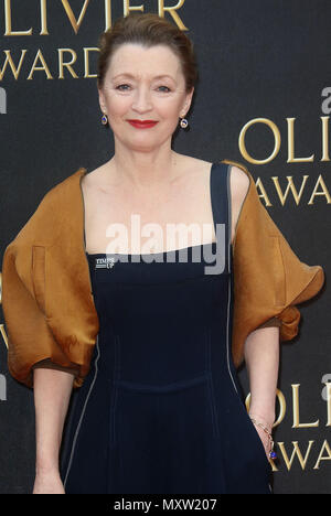 April 08, 2018 - Lesley Manville an der Olivier Awards mit Mastercard, der Royal Albert Hall in London, England, Großbritannien Stockfoto