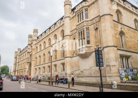 Könige Parade außerhalb des Corpus Christi College, Universität Cambridge, England. Stockfoto