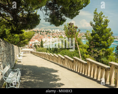 Blick von Marjan/Marjan Park über Split und seinem Hafen, Kroatien Stockfoto