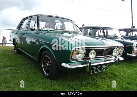 A 1969 Ford Cortina Mk1 Savage bis auf Anzeige an der Englischen Riviera Classic Car Show, Torquay, Devon, England, UK geparkt Stockfoto