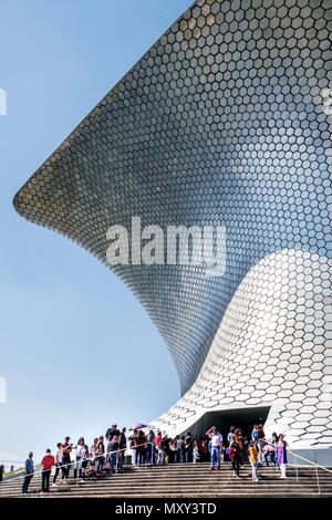 Mexico City, Hispanic, Mexican, Colonia Granada, Plaza Carso, Museo Soumaya Museum Carlos Slim private Kunstsammlung, Außenansicht Stockfoto