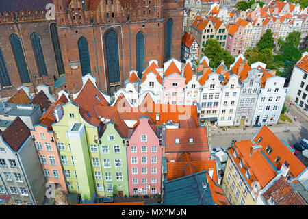 Danzig, Polen - 29. Juli 2015: Luftaufnahme vom Alten Rathaus der Gebäude im historischen Teil der Stadt Danzig in Polen. Stockfoto