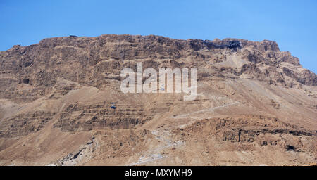 Blick auf Masada mit der Seilbahn nach oben. Stockfoto