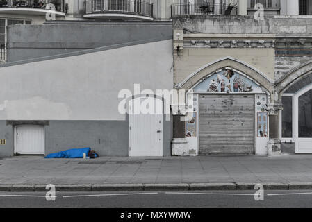 Obdachlosen Schlafen, Hastings, East Sussex, England, Großbritannien Stockfoto