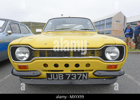 Ein paar der Ford Escort RS2000 MK1 aus den 70er Jahren an der Shetland Classic Car Show 2018 Stockfoto