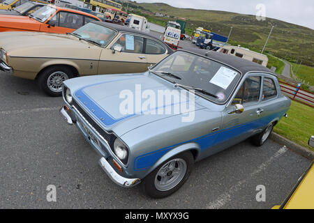 Ein paar der Ford Escort RS2000 MK1 aus den 70er Jahren an der Shetland Classic Car Show 2018 Stockfoto