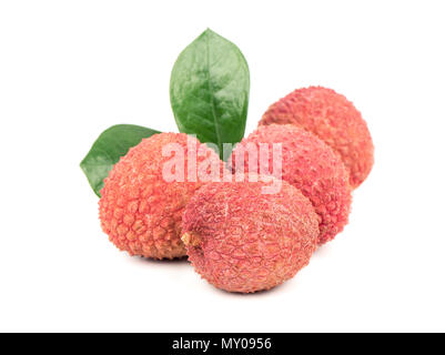 Verschiedene frische Früchte Litschi mit Blättern auf weißem Hintergrund Stockfoto