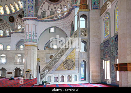 Ankara/Türkei - vom 2. Juni 2018: Innenraum Kocatepe Moschee Stockfoto