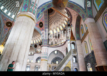 Ankara/Türkei - vom 2. Juni 2018: Innenraum Kocatepe Moschee Stockfoto