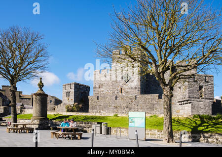 Mittelalterliche Burg Rushen in der historischen Altstadt. Marktplatz, Castletown, die Insel Man, den Britischen Inseln Stockfoto