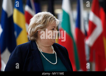 Brüssel, Belgien. 5. Juni 2018. Donald Tusk, der Präsident des Europäischen Rates begrüßt die Ministerpräsidenten von Norwegen Erna Solberg auf Europäischer Rat Sitz. Alexandros Michailidis/Alamy leben Nachrichten Stockfoto