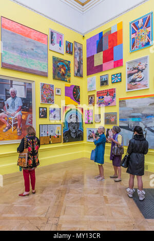 London, Großbritannien. 5 Jun, 2018. Royal Academy ihr 250jähriges Sommer Ausstellung feiert, und diese bedeutsamer Anlass, die Ausstellung wird koordiniert von Grayson Perry RA. Credit: Guy Bell/Alamy leben Nachrichten Stockfoto