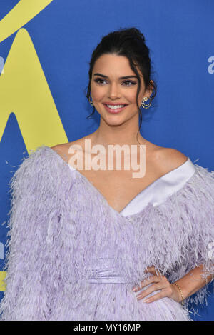 New York, USA. 4. Juni 2018. Kendall Jenner besucht die 2018 CFDA Fashion Awards am Brooklyn Museum am 4. Juni 2018 in New York City. Credit: Erik Pendzich/Alamy leben Nachrichten Stockfoto