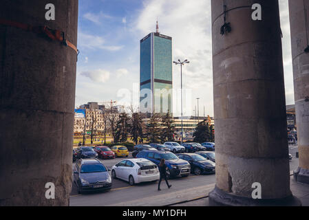 Marriott Hotel in Centrum LIM Gebäude durch die Spalten der Palast der Kultur und Wissenschaft in Warschau, Polen gesehen Stockfoto