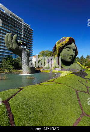 Die Skulptur, die Mutter Erde mit modernen Gebäude hinter, Gatineau, Provinz Quebec, Kanada Stockfoto