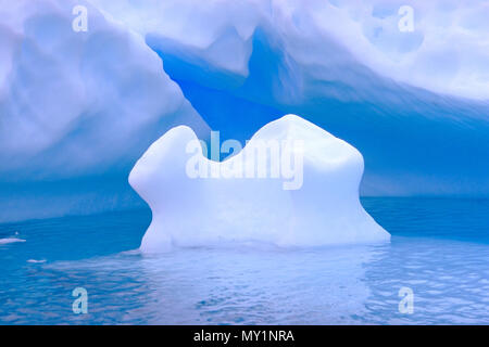 Treibende Eisberge in der Antarktis | Driften Eisberge in der Antarktis Stockfoto