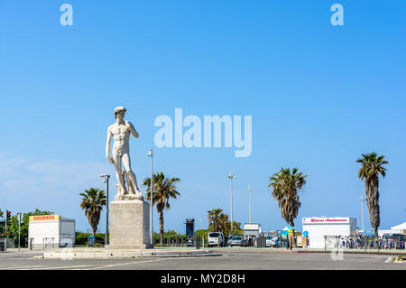 Nachbildung von Michelangelos Statue des David in Marseille, Frankreich. Stockfoto