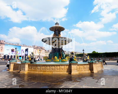 Fontaines de la Concorde, Place de la Concorde - Paris, Frankreich Stockfoto