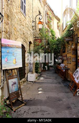 Mougins ist ein Künstler Dorf in den Höhen von Cannes. Stockfoto