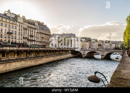 Nachmittag Licht entlang der Siene in Paris, Frankreich Stockfoto