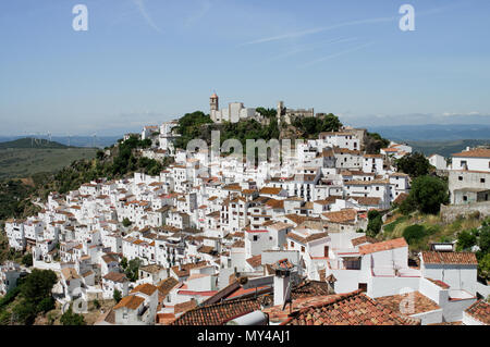Schönen Andalusischen "Pueblo Blanco" - Weiß getünchte Dorf Casares in der Provinz Malaga, Spanien Stockfoto