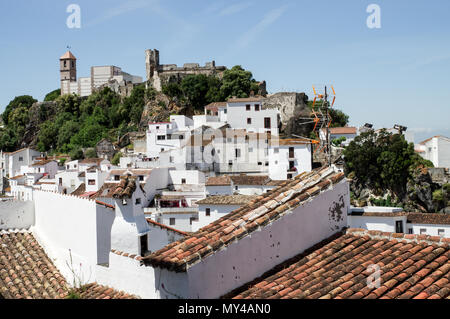 Schönen Andalusischen "Pueblo Blanco" - Weiß getünchte Dorf Casares in der Provinz Malaga, Spanien Stockfoto