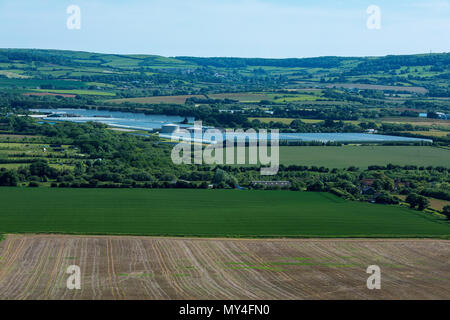 Die großen Riesige Gewächshäuser und Gewächshäuser bei arreton auf der Insel Wight. Wight Salate wächst eine Vielzahl von Salat, Gemüse. Kommerziellen Maßstab. Stockfoto