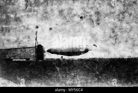 . Português: O Primeiro dirigível semirrígido Do Mundo (Rio de Janeiro, Brasilien). Englisch: Die erste halbstarre Luftschiff der Welt (Rio de Janeiro, Brasilien). Vom 7. März 1894. Unbekannt 64 Bartholomeu de Gusmao Stockfoto