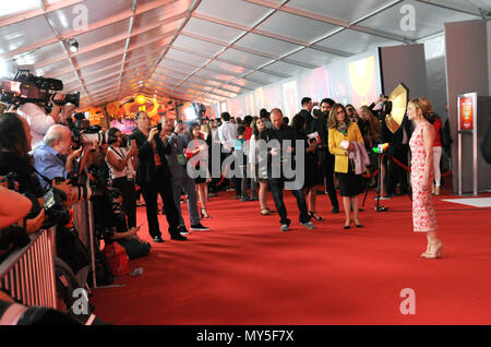 Los Angeles, USA. 5 Jun, 2018. Schauspielerin Holly Hunter besucht die Weltpremiere von Disney und Pixars "Incredibles2" am El Capitan Theatre am 5. Juni in Los Angeles, Kalifornien 2018. Foto von Barry King/Alamy leben Nachrichten Stockfoto