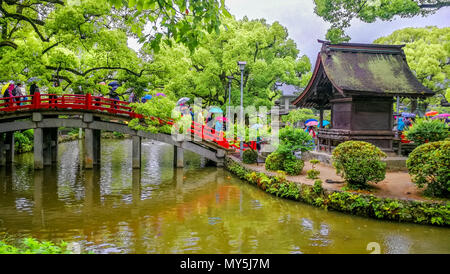 Fukuoka, Fukuoka, China. 6. Juni, 2018. Dazaifu Tenman-gÃ…Â" ist ein Shintō-Schrein in Dazaifu in der Präfektur Fukuoka, Japan. Es ist über das Grab von Sugawara no Michizane (845Ã¢â'¬ 903) erbaut und ist eines der wichtigsten Heiligtümer zu Tenjin, vergöttert Form der Michizane gewidmet. Credit: SIPA Asien/ZUMA Draht/Alamy leben Nachrichten Stockfoto
