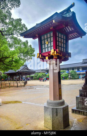 Fukuoka, Fukuoka, China. 6. Juni, 2018. Dazaifu Tenman-gÃ…Â" ist ein Shintō-Schrein in Dazaifu in der Präfektur Fukuoka, Japan. Es ist über das Grab von Sugawara no Michizane (845Ã¢â'¬ 903) erbaut und ist eines der wichtigsten Heiligtümer zu Tenjin, vergöttert Form der Michizane gewidmet. Credit: SIPA Asien/ZUMA Draht/Alamy leben Nachrichten Stockfoto