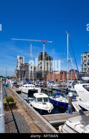 Marina Ipswich, Suffolk, Großbritannien. 6. Juni, 2018. UK Wetter: Heiß hellen und sonnigen Morgen in Ipswich, Suffolk. Credit: Angela Chalmers/Alamy leben Nachrichten Stockfoto