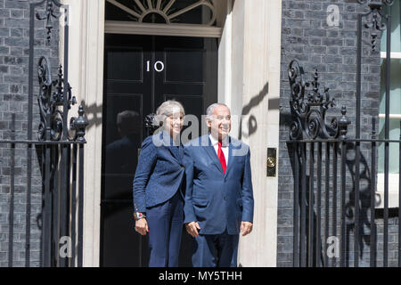 London, Großbritannien. 6. Juni, 2018. Theresa hat gesagt israelischen Amtskollegen Benjamin Netanjahu, die Sie über die Dreharbeiten der Palästinenser während einer Welle von Protesten an der Grenze zum Gazastreifen. Credit: Andy Morton/Alamy leben Nachrichten Stockfoto