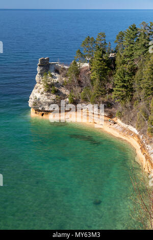 Munising, Michigan - Bergleute Schloss am Lake Superior in dargestellten Felsen National Lakeshore. Stockfoto