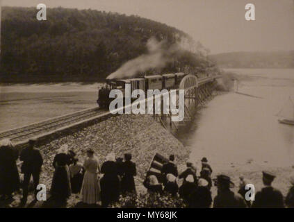 . Français: Einweihung de la ligne de chemin de fer Morlaix-Primel au Dourduff-en-Mer Le 30 avril 1912 (/ dont l'auteur est anonyme, Musée de Bretagne). 21. Dezember 2012. Unbekannt 2 083 Anonyme Einweihung de la ligne de chemin de fer Morlaix-Primel au Dourduff-en-Mer Plouezoch 30-04 -1912 Stockfoto