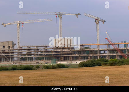 Schwere Hebezeuge & Turmdrehkrane bau Ascot Rennbahn Tribüne im Jahr 2005 Stockfoto