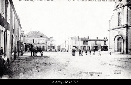 . Français: L'église de l'Immaculée Conception, Place André Ripoche, Vers 1910, Le Landreau. 12 Januar 2013, 20:52:54. Foto Cesbron, Vallet 556 W 1156 - landreau 15 PlaceARipoche Stockfoto