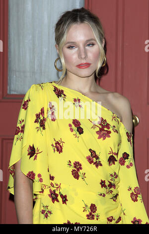 NBC's "Der gute Ort" fyc Screening und Q&A in den Universal Studios Backlot in Universal City, Kalifornien. Mit: Kristen Bell Wo: Universal City, Kalifornien, USA, wenn: 04. Mai 2018 Credit: Nicky Nelson/WENN.com Stockfoto