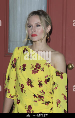 NBC's "Der gute Ort" fyc Screening und Q&A in den Universal Studios Backlot in Universal City, Kalifornien. Mit: Kristen Bell Wo: Universal City, Kalifornien, USA, wenn: 04. Mai 2018 Credit: Nicky Nelson/WENN.com Stockfoto