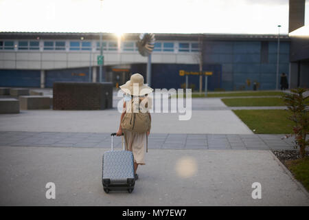 Junge Mädchen in den Urlaub Stockfoto