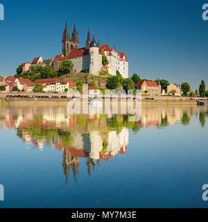 Burgberg mit Dom und Albrechtsburg ist in der Elbe, Meissen, Sachsen, Deutschland wider Stockfoto