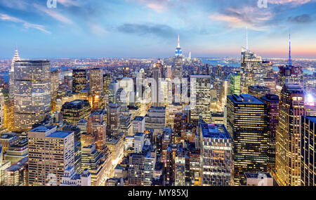 New York City bei Nacht, Manhattan, USA Stockfoto