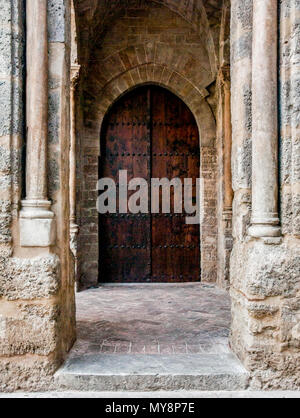 PALERMO - 10. Juni: Eingangstür der Kirche Martorana, Palermo, Italien, Juni 10,2013. Stockfoto