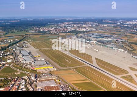 Stuttgart, Deutschland - 2. September 2016: Luftbild vom Flughafen Stuttgart (STR) in Deutschland. | Verwendung weltweit Stockfoto