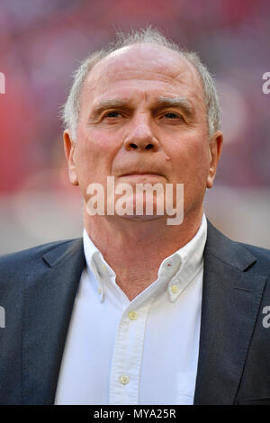 Präsident Uli Hoeneß FC Bayern München, Porträt, Allianz Arena, München, Bayern, Deutschland Stockfoto